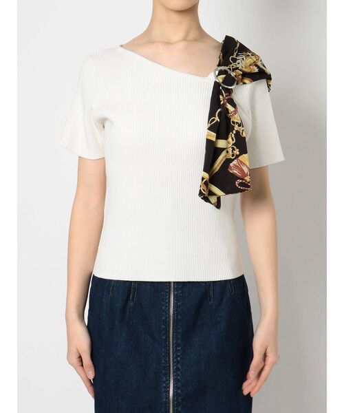 RESEXXY(リゼクシー)の「アシンメトリースカーフトップス(ニット/セーター・レディース・ホワイト/ブラック/ピンク・FREE)」の13枚目の写真