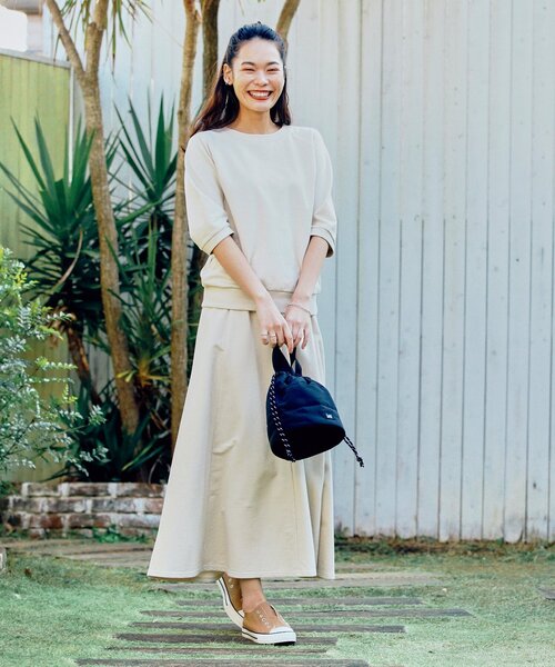 pink adobe（ピンクアドベ）の「◆【Lee別注】巾着ショルダーバッグ（ショルダーバッグ・レディース・ブラック/ベージュ系その他/グレー系/アイボリー系/カーキ系・00）」の11枚目の写真