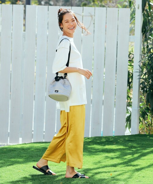 pink adobe（ピンクアドベ）の「◆【Lee別注】巾着ショルダーバッグ（ショルダーバッグ・レディース・ブラック/ベージュ系その他/グレー系/アイボリー系/カーキ系・00）」の8枚目の写真