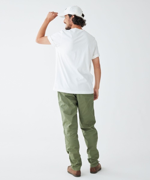 L.L.Bean(エルエルビーン)の「ケアフリー・アンシュリンカブル・ティ、半袖 ポケット付き ジャパン・フィット(Tシャツ/カットソー・メンズ・グリーン/ホワイト/マスタード/ネイビー/ヘザーグレー/ブラック/ブルー/オレンジ/スカイブルー・X-LARGE/LARGE/SMALL/MEDIUM/XX-LARGE)」の16枚目の写真