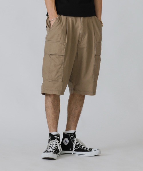 Beno(ビーノ)の「コットンツイル 6ポケット ワイド カーゴ ショートパンツ(カーゴパンツ・メンズ・オフホワイト/ブラック/ベージュ/オリーブ/ネイビー・S/M/L)」の3枚目の写真
