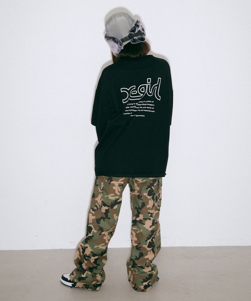 X-girl（エックスガール）の「LAYERED SLEEVE L/S TEE（Tシャツ/カットソー・レディース・ホワイト/ブラック/ベージュ・S/M）」の6枚目の写真