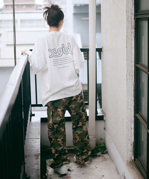 X-girl（エックスガール）の「LAYERED SLEEVE L/S TEE（Tシャツ/カットソー・レディース・ホワイト/ブラック/ベージュ・S/M）」の21枚目の写真