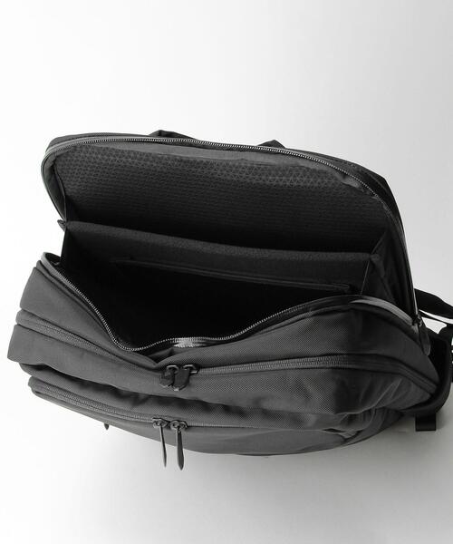 THE NORTH FACE(ザノースフェイス)の「<THE NORTH FACE(ザノースフェイス)> SHUTTLE DAYPACK/シャトルデイパック(バックパック/リュック・メンズ・ブラック・FREE)」の5枚目の写真