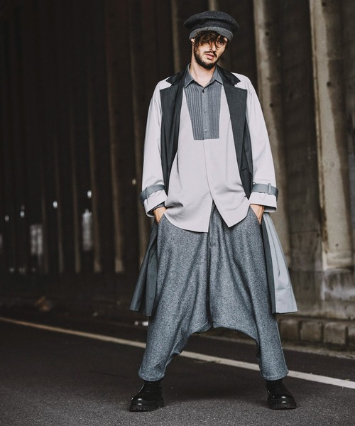 NO ID.(ノーアイディ)の「フロントタック切替ロングSH(シャツ/ブラウス・メンズ・ブラック/ベージュ/グレー・1/2)」の10枚目の写真