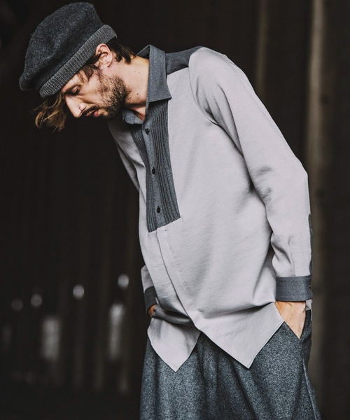 NO ID.(ノーアイディ)の「フロントタック切替ロングSH(シャツ/ブラウス・メンズ・ブラック/ベージュ/グレー・1/2)」の11枚目の写真