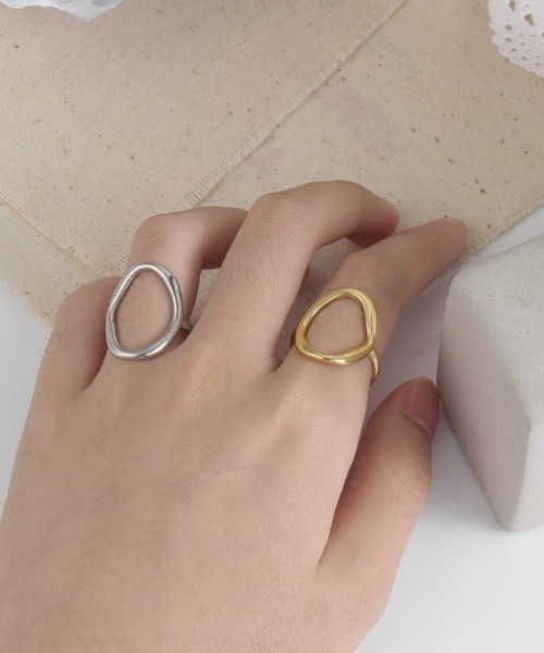 Starting Over(スターティングオーバー)の「YU-KA : オーバルウェーブ ラウンドリング(リング・レディース・シルバー/ゴールド・FREE)」の4枚目の写真