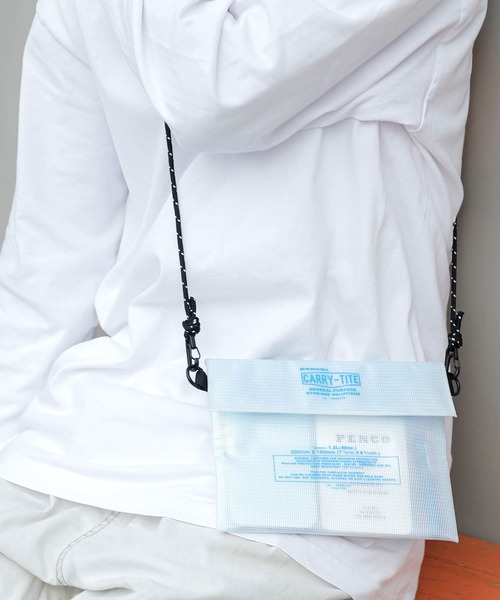 PENCO（ペンコ）の「penco ペンコ キャリータイトケース サコッシュ クリア M（ポーチ・メンズ・オレンジ/ライトブルー・FREE）」の7枚目の写真