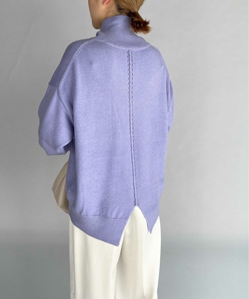 PICCIN（ピッチン）の「バックスリットセーター（ニット/セーター・レディース・オフホワイト/ブルー/ラベンダー/ピンクベージュ・M）」の3枚目の写真