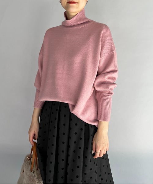 PICCIN（ピッチン）の「バックスリットセーター（ニット/セーター・レディース・オフホワイト/ブルー/ラベンダー/ピンクベージュ・M）」の4枚目の写真