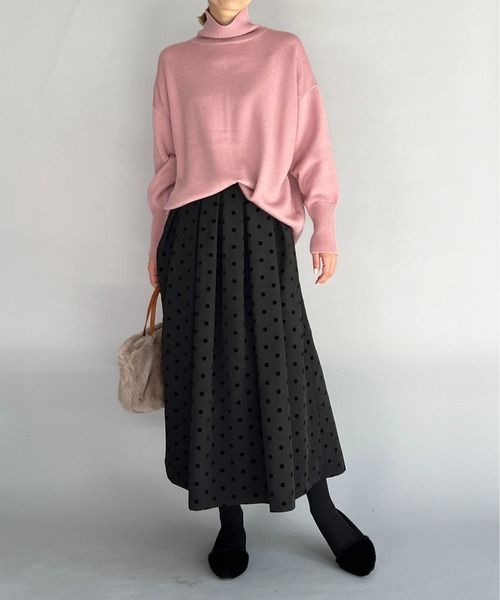 PICCIN（ピッチン）の「バックスリットセーター（ニット/セーター・レディース・オフホワイト/ブルー/ラベンダー/ピンクベージュ・M）」の12枚目の写真