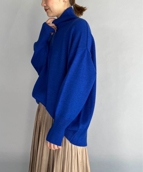 PICCIN（ピッチン）の「バックスリットセーター（ニット/セーター・レディース・オフホワイト/ブルー/ラベンダー/ピンクベージュ・M）」の8枚目の写真