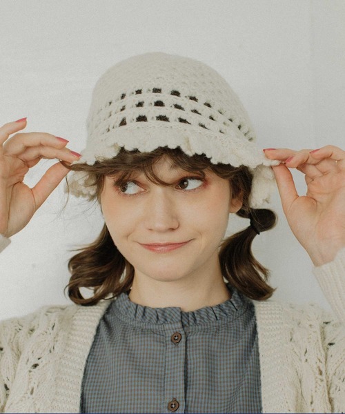 POU DOU DOU（プードゥドゥ）の「シェットランドウールかぎ針使いニット帽（ニットキャップ/ビーニー・レディース・キナリ・8）」の11枚目の写真