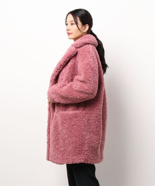 Ted Baker(テッドベーカー)の「KAYYTI エコファー コクーンコート(その他アウター・レディース・ピンク・1/3/2/0)」の2枚目の写真