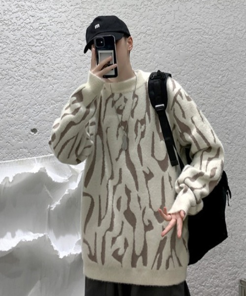 MGV(エムジーヴィー)の「ラウンドネックオーバーサイズゼブラニット(ニット/セーター・メンズ・ブラック/グレー/アイボリー・MEDIUM/LARGE/X-LARGE)」の4枚目の写真