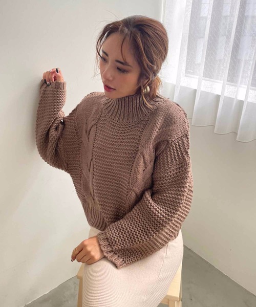 M y u（ミュー）の「【ZOZO限定アイテム】ケーブル編みショート丈ニット（ニット/セーター・レディース・ベージュ/グリーン/アイボリー/モカ・FREE）」の9枚目の写真