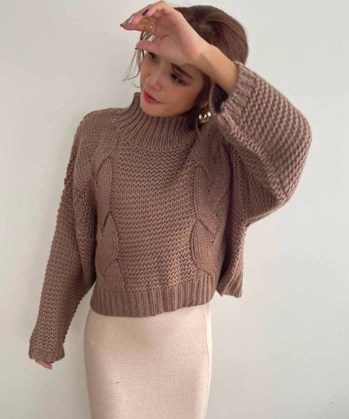 M y u（ミュー）の「【ZOZO限定アイテム】ケーブル編みショート丈ニット（ニット/セーター・レディース・ベージュ/グリーン/アイボリー/モカ・FREE）」の6枚目の写真
