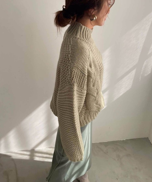 M y u（ミュー）の「【ZOZO限定アイテム】ケーブル編みショート丈ニット（ニット/セーター・レディース・ベージュ/グリーン/アイボリー/モカ・FREE）」の14枚目の写真