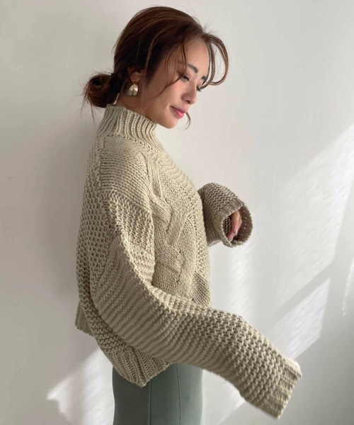 M y u（ミュー）の「【ZOZO限定アイテム】ケーブル編みショート丈ニット（ニット/セーター・レディース・ベージュ/グリーン/アイボリー/モカ・FREE）」の20枚目の写真