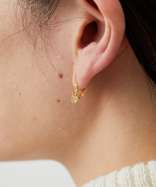 ear PAPILLONNER（イアパピヨネ）の「小鳩ピアス（ピアス（両耳用）・レディース・シルバー/ゴールド・FREE）」の7枚目の写真