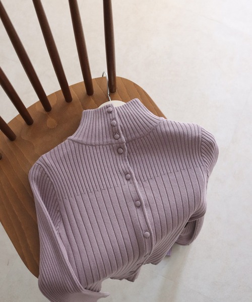 CLEIO(クレイオ)の「【CLEIO】前後2WAY開襟リブニット(ニット/セーター・レディース・カーキ/アイボリー/ラベンダー・FREE)」の7枚目の写真