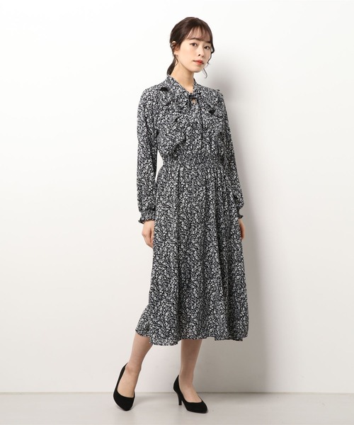SpRay(スプレイ)の「花柄ボウタイフリルワンピース(ワンピース・レディース・ホワイト/ブラック/グリーン/キャメル・FREE)」の15枚目の写真