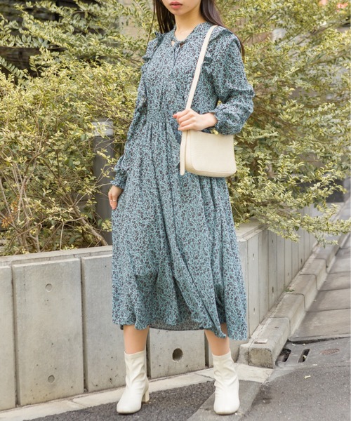 SpRay(スプレイ)の「花柄ボウタイフリルワンピース(ワンピース・レディース・ホワイト/ブラック/グリーン/キャメル・FREE)」の6枚目の写真
