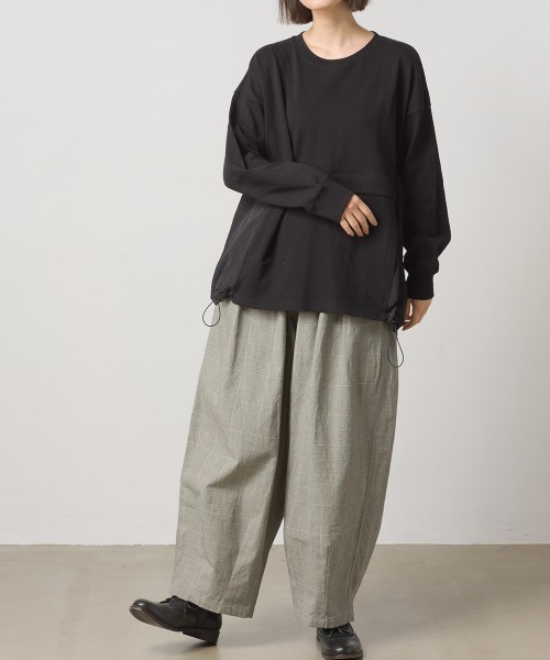 OMNES(オムネス)の「10番単裾ナイロン切り替えロングスリーブTシャツ(Tシャツ/カットソー・レディース・ホワイト/ブラック/パープル/ネイビー・FREE)」の16枚目の写真