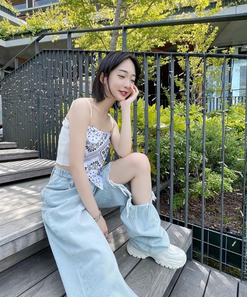 Figments（フィグメンツ）の「ダメージワイドデニムパンツ（デニムパンツ・レディース・インディゴブルー/ライトブルー・SMALL/MEDIUM）」の21枚目の写真