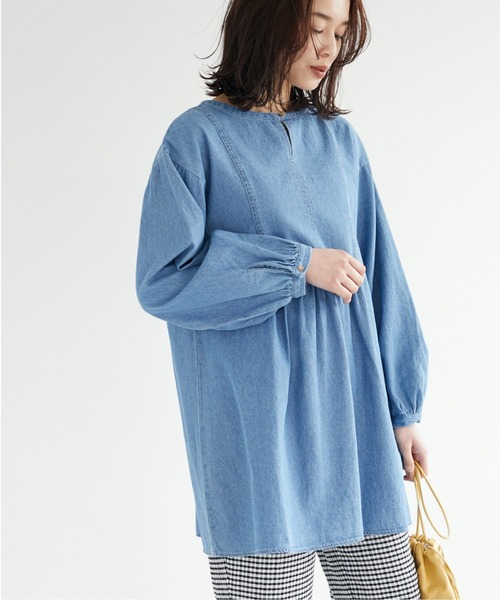Green　Parks（グリーンパークス）の「デニムヨーク切替チュニック（Tシャツ/カットソー・レディース・インディゴブルー/ライトインディゴブルー・FREE）」の2枚目の写真