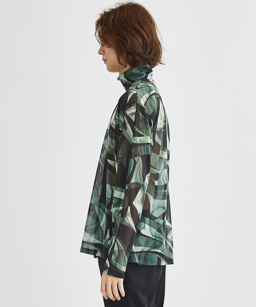 LiNoH(リノー)の「ART PRINT TURTLENECK TEE(Tシャツ/カットソー・メンズ・グリーン/ブルー・1/2)」の8枚目の写真