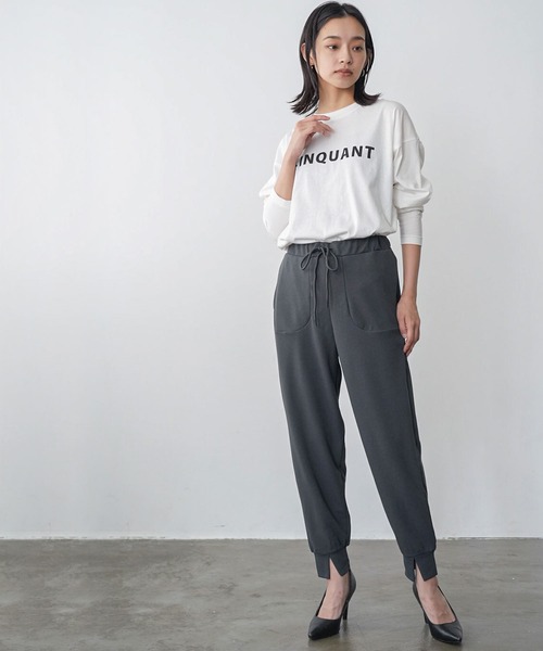 mili an deni(ミリアンデニ)の「ペアスキンフロントスリットテーパードパンツ(その他パンツ・レディース・ブラック/アイボリー/エメラルド/アッシュグレー/ネイビー/ブルー/スミクロ・L/M)」の16枚目の写真