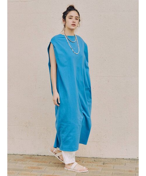 Ungrid（アングリッド）の「ショルダータックカットワンピース（ワンピース・レディース・オフホワイト/ベージュ/ブラック/ブルー・FREE）」の5枚目の写真