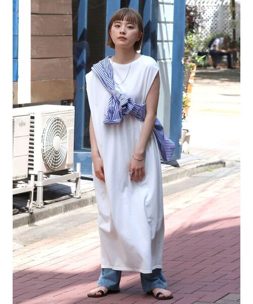 Ungrid（アングリッド）の「ショルダータックカットワンピース（ワンピース・レディース・オフホワイト/ベージュ/ブラック/ブルー・FREE）」の10枚目の写真