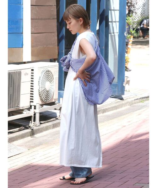 Ungrid（アングリッド）の「ショルダータックカットワンピース（ワンピース・レディース・オフホワイト/ベージュ/ブラック/ブルー・FREE）」の11枚目の写真