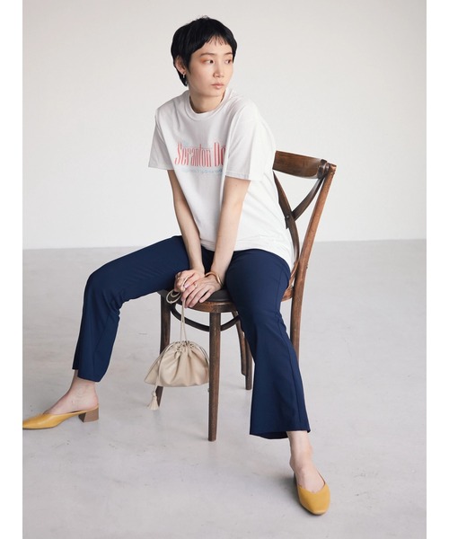 armonia(アルモニーア)の「armonia. セミフレアリラックスパンツ(その他パンツ・レディース・ベージュ/ネイビー/ライトグリーン・FREE)」の4枚目の写真