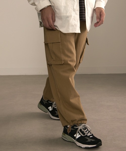 SETUP7（セットアップセブン）の「窮屈感のないルーズストレートシルエット。【SETUP7】M-65　ミリタリービッグポケットカーゴパンツ（カーゴパンツ・メンズ・ブラック/ベージュ/カーキ・4/5）」の18枚目の写真