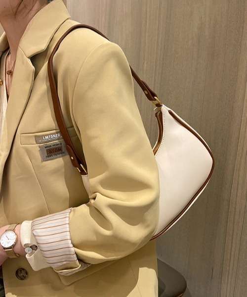 yuue' ( wear )（ユーイ）の「シンプル ショルダーバッグ（ショルダーバッグ・レディース・ホワイト/ブラック/ブラウン・FREE）」の9枚目の写真