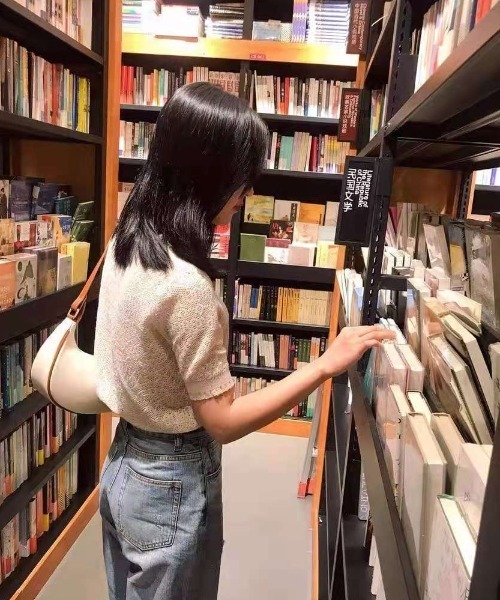 yuue' ( wear )（ユーイ）の「シンプル ショルダーバッグ（ショルダーバッグ・レディース・ホワイト/ブラック/ブラウン・FREE）」の12枚目の写真