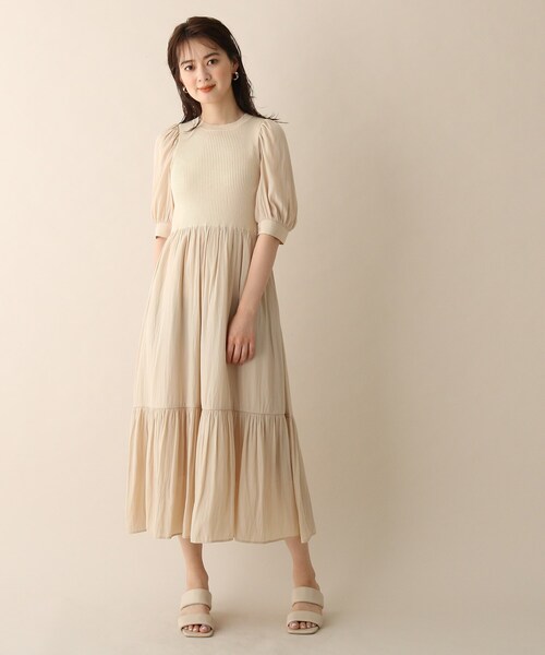 OPAQUE.CLIP（オペークドットクリップ）の「◆異素材ティアードロングワンピース（ワンピース・レディース・オフホワイト/ブラック/サンドベージュ・38/36）」の21枚目の写真