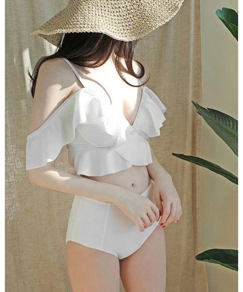 Ritzy(リッツィー)の「胸元フリルハイウエストビキニ 水着(水着・レディース・ホワイト/ピンク・M/L/XL)」の3枚目の写真