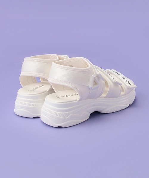 by LOVEiT（バイラビット）の「厚底ロゴテープサンダル（サンダル・キッズ・オフホワイト/ブラック・23cm/22cm/24cm/21cm）」の5枚目の写真