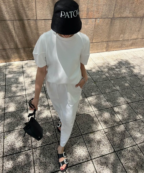 AMELY（エミリー）の「ボリュームスリーブセットアップ