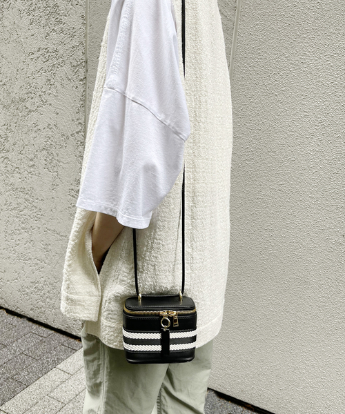 Spick & Span（スピックアンドスパン）の「【Kabinett /カビネ】MICRO VANITY バッグ（ショルダーバッグ・レディース・ブラック・FREE）」の17枚目の写真