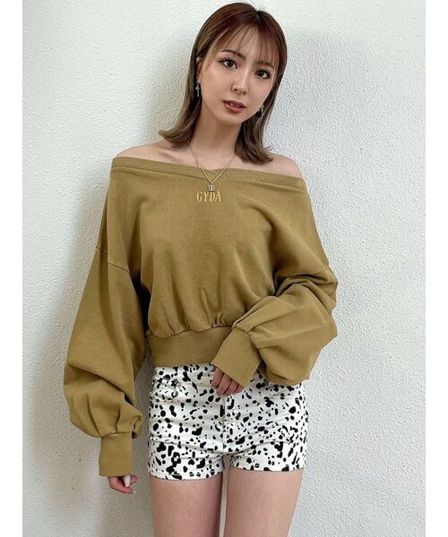 GYDA（ジェイダ）の「GYDA embroidery ピグメントオフショル スウェットトップス（スウェット・レディース・マスタード/チャコールグレー/アイボリー・FREE）」の3枚目の写真