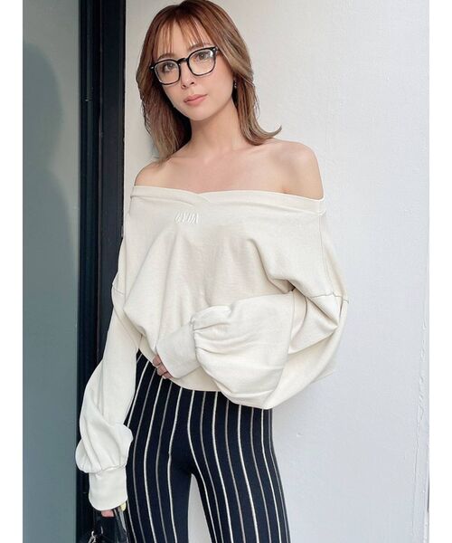 GYDA（ジェイダ）の「GYDA embroidery ピグメントオフショル スウェットトップス（スウェット・レディース・マスタード/チャコールグレー/アイボリー・FREE）」の21枚目の写真