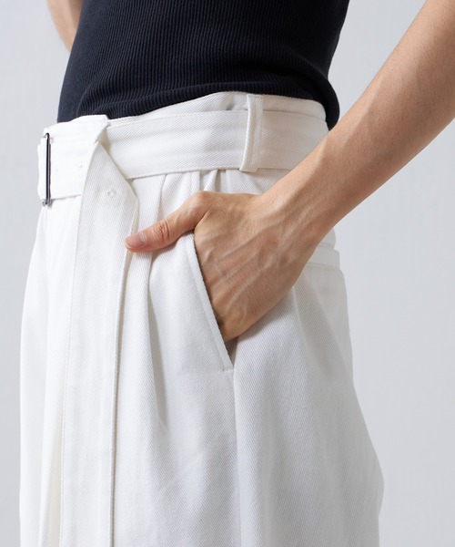 Lui's（ルイス）の「【Neucon / ニューコン】 ベルテッドデニムパンツ（デニムパンツ・メンズ・ネイビー/オフホワイト・1/2）」の6枚目の写真