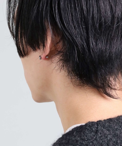 LION HEART（ライオンハート）の「【限定展開】“LH-1”サークルコインスタッズピアス/サージカルステンレス（金属アレルギー対応）【LION HEART / ライオンハート】（ピアス（片耳用）・メンズ・シルバー×ブラック/シルバー/シルバー×ブルー/シルバー系その他・ONE SIZE）」の14枚目の写真