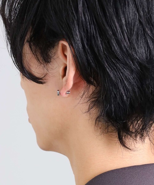 LION HEART（ライオンハート）の「【限定展開】“LH-1”サークルコインスタッズピアス/サージカルステンレス（金属アレルギー対応）【LION HEART / ライオンハート】（ピアス（片耳用）・メンズ・シルバー×ブラック/シルバー/シルバー×ブルー/シルバー系その他・ONE SIZE）」の5枚目の写真