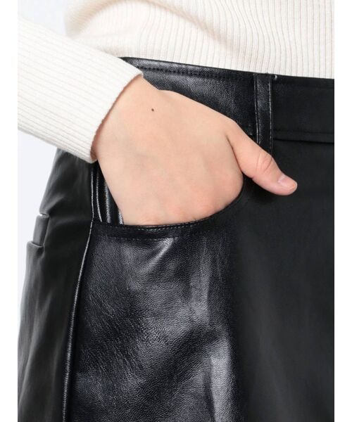 GYDA(ジェイダ)の「フェイクレザー スカートライクショートパンツ(スカート・レディース・ブラック・X-SMALL/SMALL/MEDIUM)」の17枚目の写真